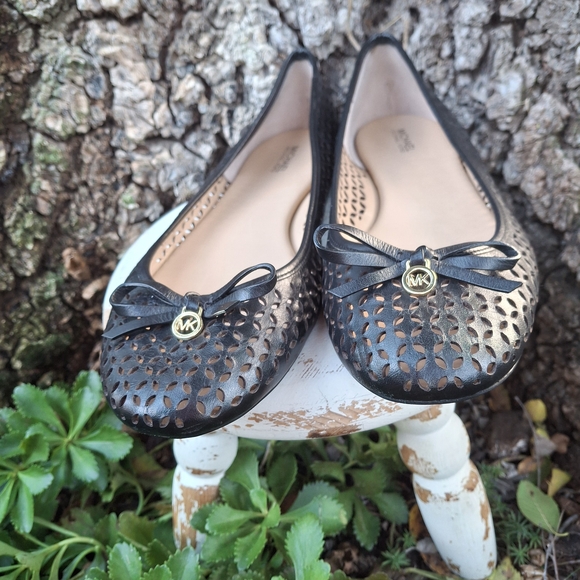 Michael Kors Black Flats - Picture 5 of 9